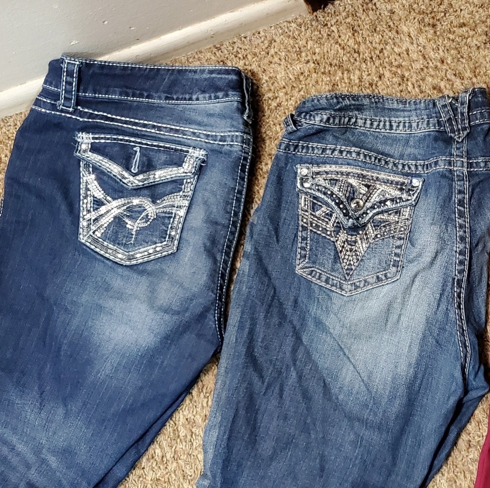 Shoes and pants - Picture 3 of 4